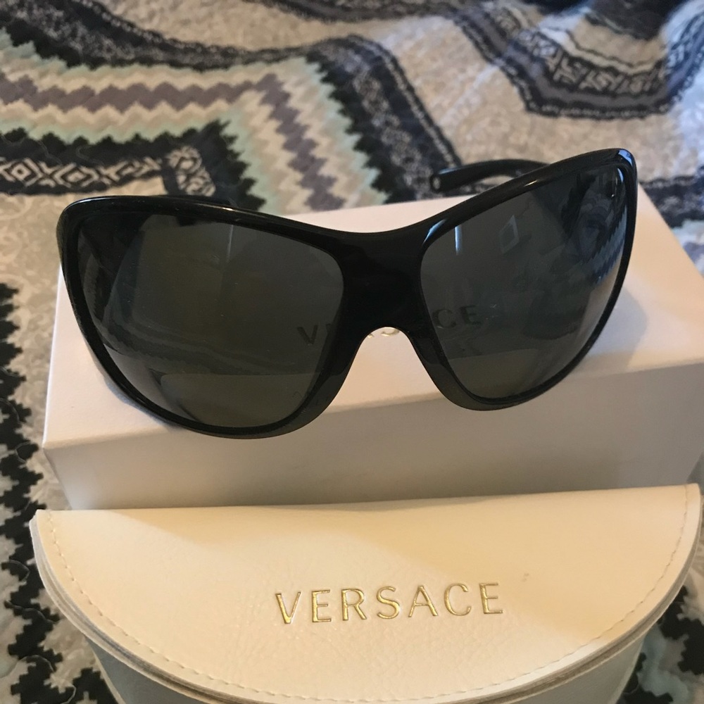 Versace Shield-type Sunglasses